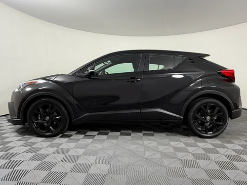 Used 2018 Toyota C-HR XLE FWD image 13