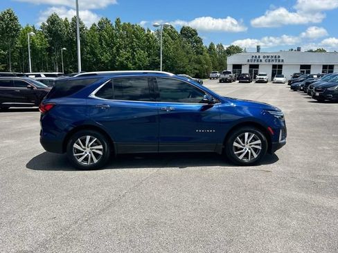 Used 2023 Chevrolet Equinox Premier FWD image 2