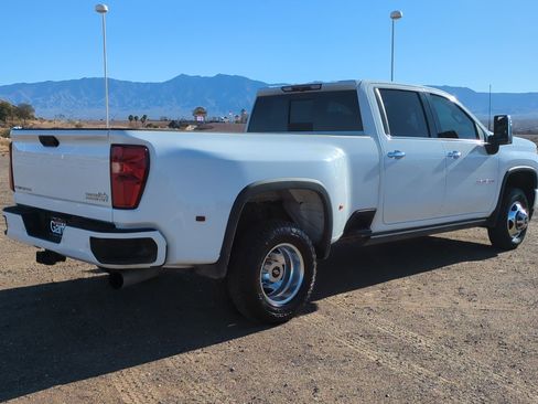 Used 2022 Chevrolet Silverado 3500 High Country w/ Safety Package II image 3