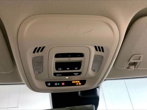 Used 2021 Buick Envision Avenir w/ Technology Package II AWD/4WD image 34