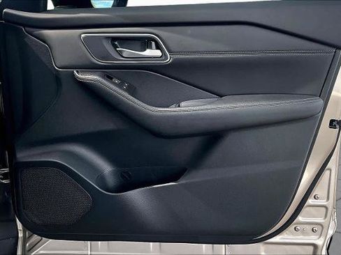 Certified 2024 Nissan Rogue Platinum FWD image 23