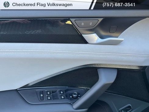 New 2026 Volkswagen Tiguan SE R-Line image 13