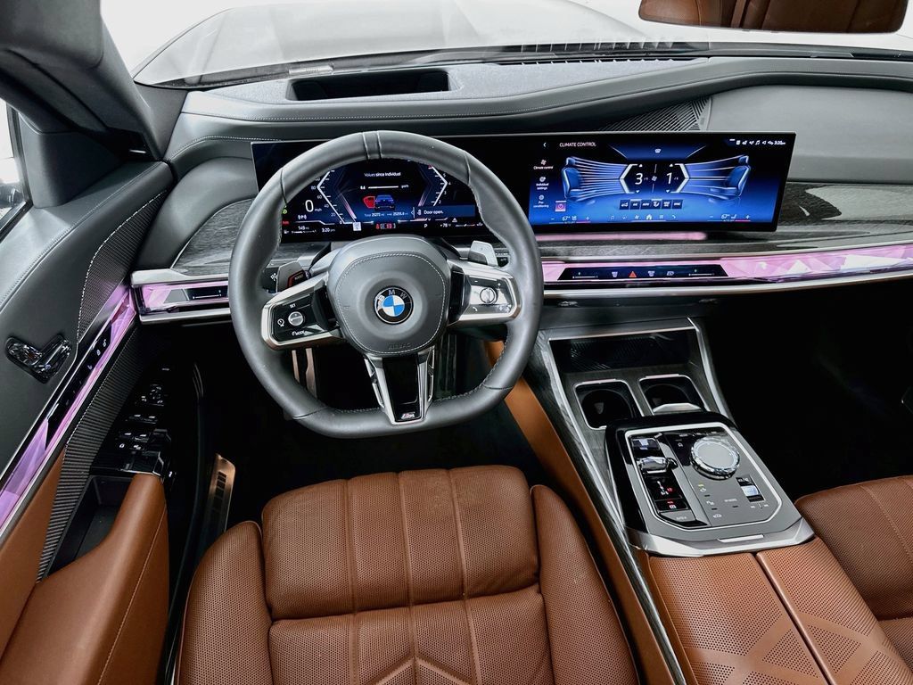 Certified 2024 BMW 760i xDrive AWD/4WD image 22