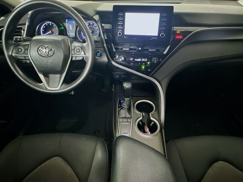 Used 2024 Toyota Camry LE w/ Convenience Package FWD image 27