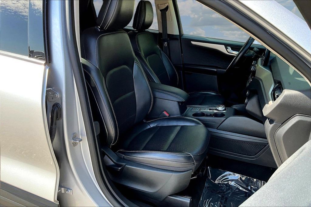 Used 2020 Ford Escape SEL AWD/4WD image 31