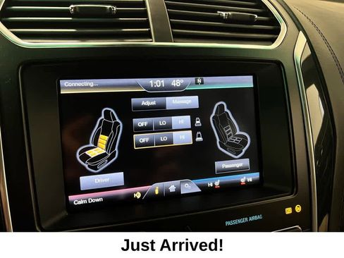 Used 2016 Ford Explorer Platinum image 42