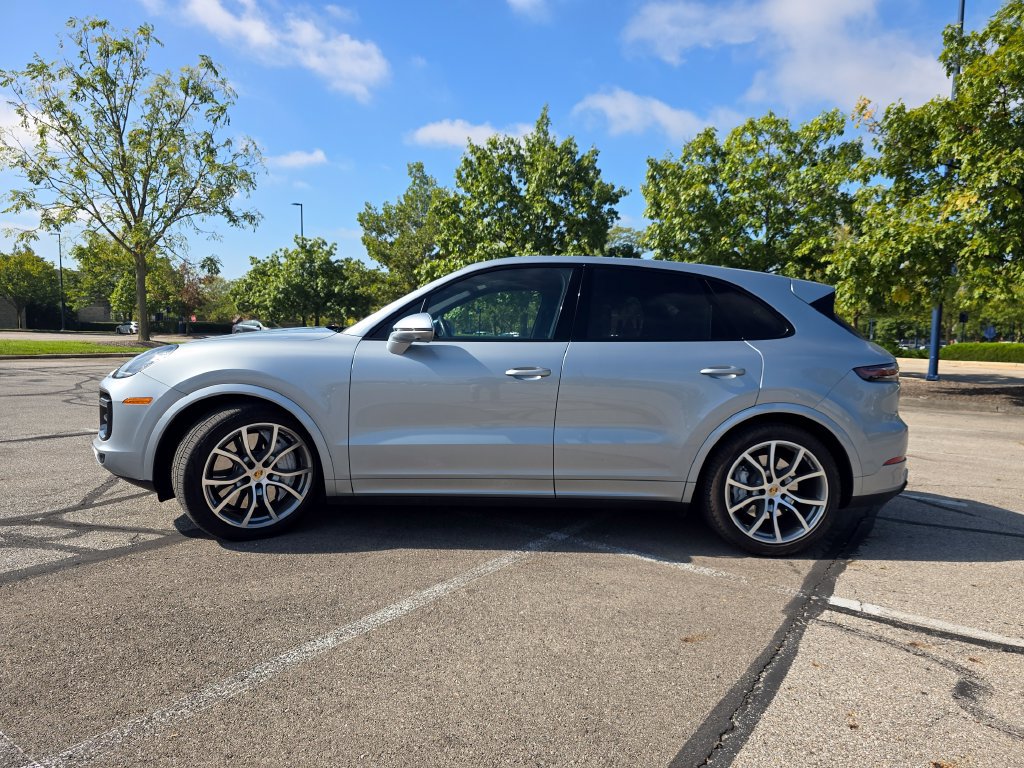 Used 2020 Porsche Cayenne Turbo AWD/4WD image 12