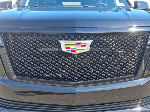Certified 2023 Cadillac Escalade Sport Platinum AWD/4WD image 9