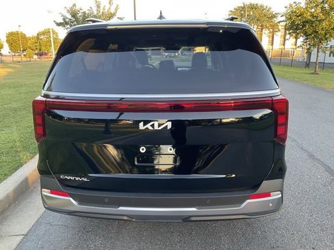 New 2026 Kia Carnival SX image 14