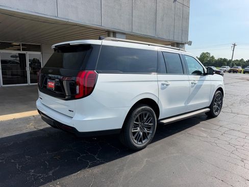 New 2026 Ford Expedition Max Platinum w/ Stealth Appearance Package AWD/4WD image 3