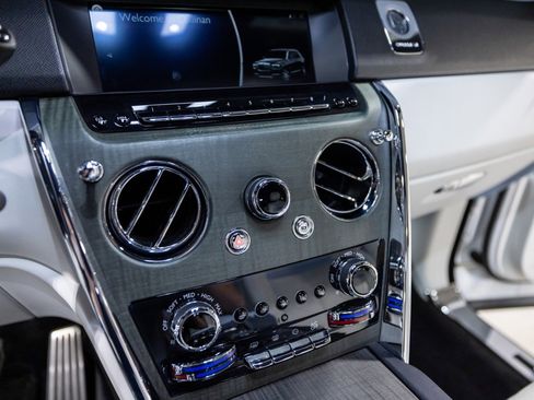 Used 2019 Rolls-Royce Cullinan image 42