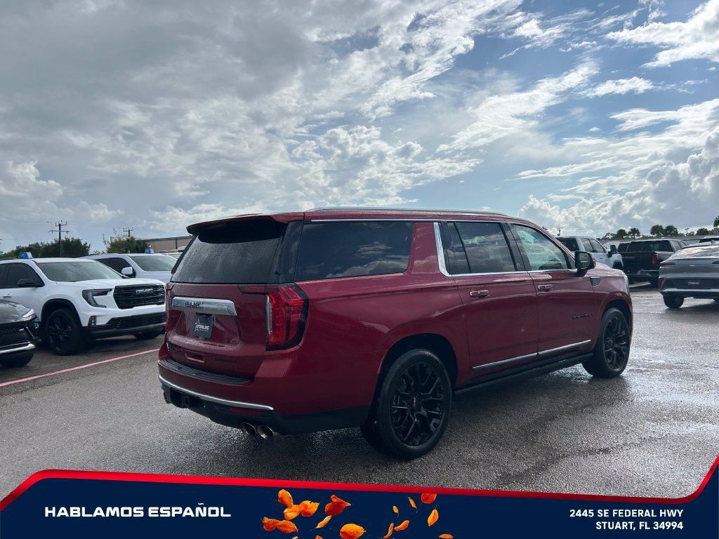 Used 2024 GMC Yukon XL Denali w/ Denali Reserve Package AWD/4WD image 7