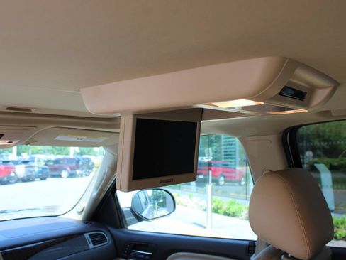 Used 2014 GMC Yukon XL Denali AWD/4WD image 9