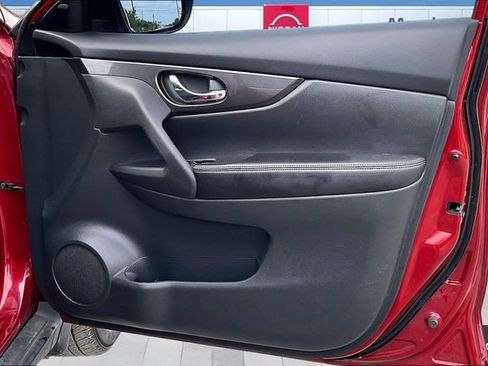 Used 2019 Nissan Rogue SV FWD image 26