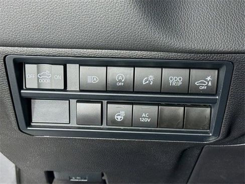 Used 2025 Toyota Tundra Limited image 10