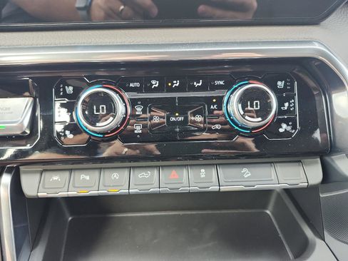 New 2026 GMC Sierra 1500 Denali w/ Denali Reserve Package image 17