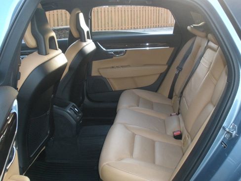 Used 2018 Volvo S90 T5 Momentum image 24