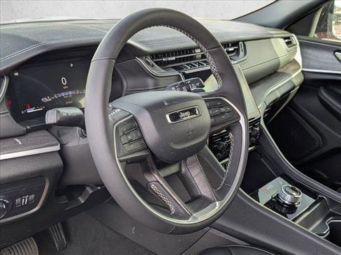 New 2025 Jeep Grand Cherokee Limited w/ Black Appearance Package image 3