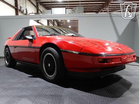 Used 1988 Pontiac Fiero image 24