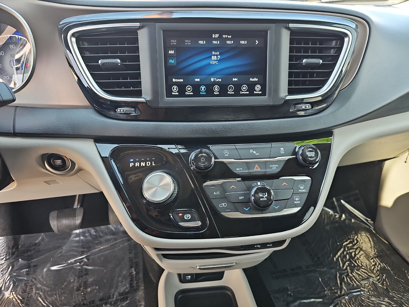 Used 2019 Chrysler Pacifica LX w/ Tire & Wheel Group FWD image 20