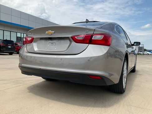 Used 2025 Chevrolet Malibu LT FWD image 36