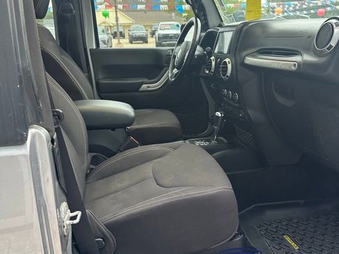 Used 2013 Jeep Wrangler Rubicon w/ PWR Convenience Group AWD/4WD image 27
