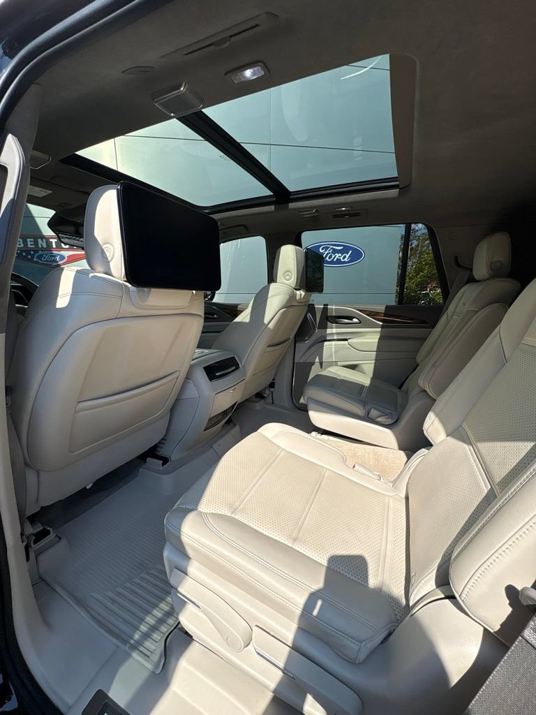 Used 2022 Cadillac Escalade Sport Platinum AWD/4WD image 32