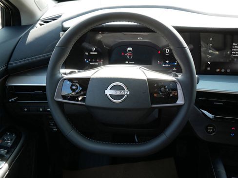 New 2025 Nissan Murano SL image 9