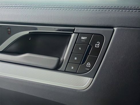 New 2026 Porsche Cayenne Coupe image 9