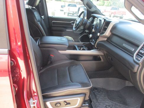 Used 2023 RAM 1500 Laramie AWD/4WD image 12