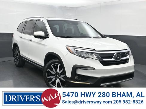 Used 2022 Honda Pilot Touring image 1