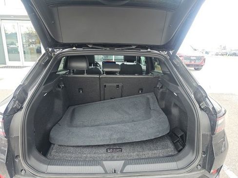 Used 2023 Volkswagen ID.4 Pro S image 9
