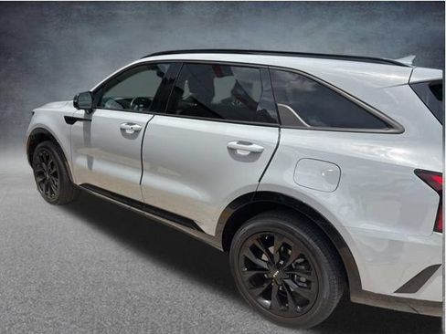 Used 2023 Kia Sorento SX AWD/4WD image 14