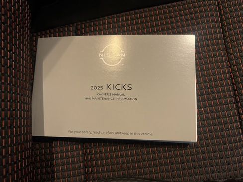 Certified 2025 Nissan Kicks SR image 25