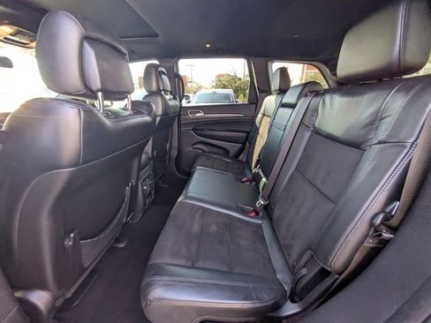 Used 2021 Jeep Grand Cherokee Laredo X image 11