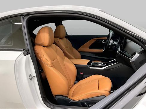 Used 2024 BMW 230i Coupe w/ Premium Package RWD image 9