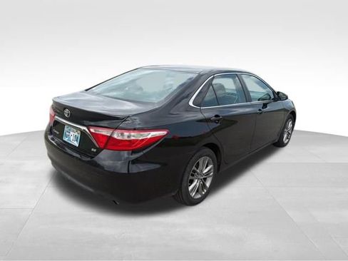 Used 2016 Toyota Camry SE FWD image 3