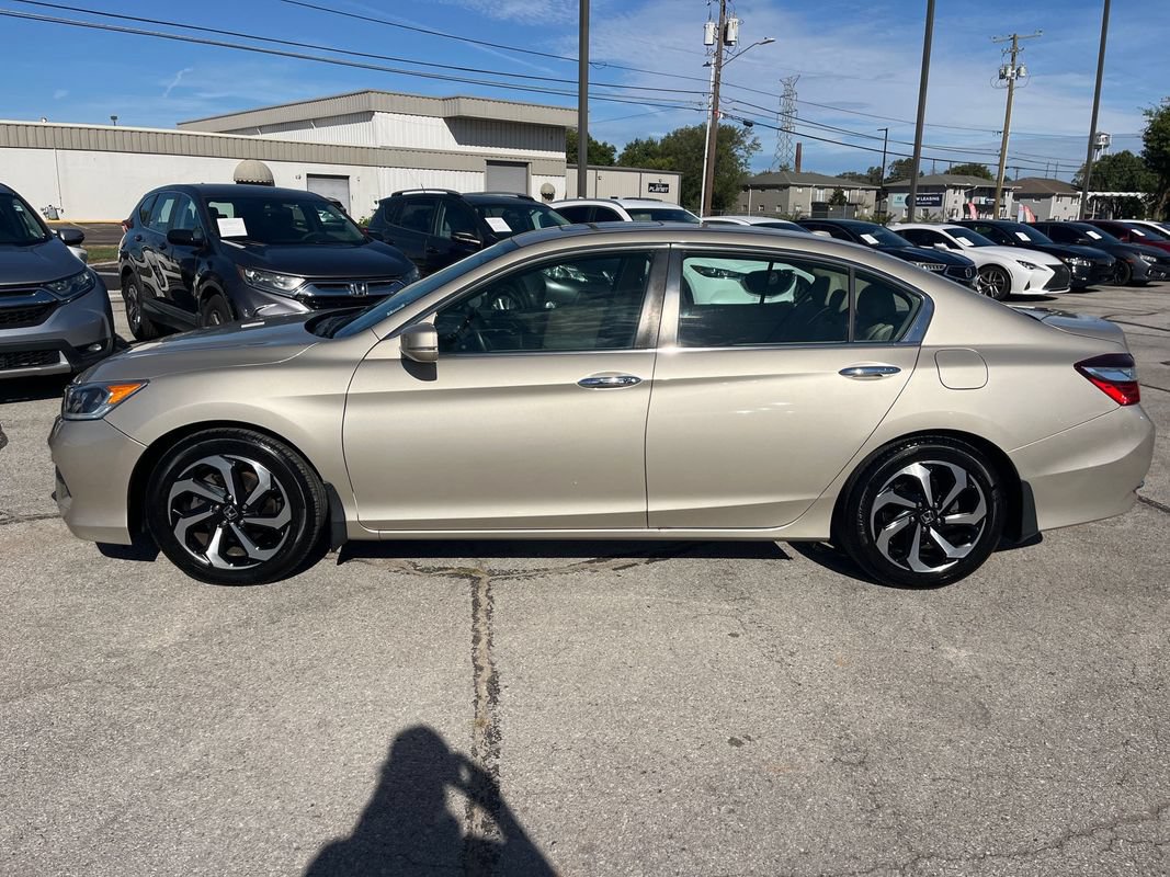 Used 2016 Honda Accord EX-L image 2