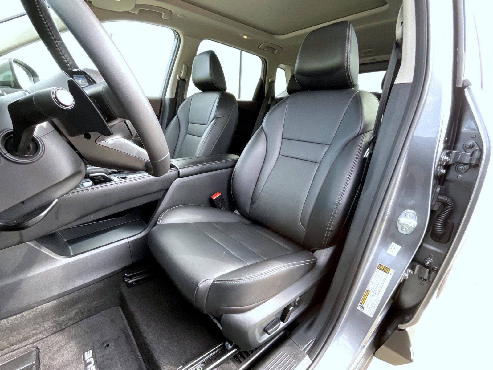 Used 2023 Nissan Rogue SL AWD/4WD image 11