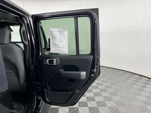 Used 2026 Jeep Wrangler Unlimited Sport AWD/4WD image 41
