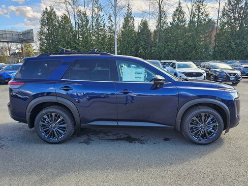 New 2026 Nissan Pathfinder SL w/ SL Premium Package (P04) image 4