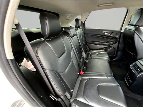 Used 2021 Ford Edge Titanium AWD/4WD image 25