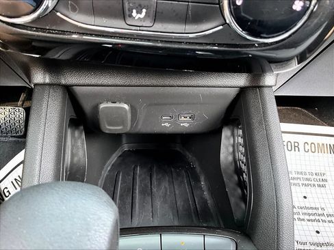 Used 2024 Chevrolet TrailBlazer LT FWD image 15