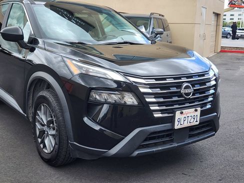 Used 2024 Nissan Rogue S FWD image 9