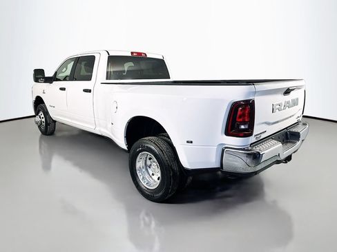 New 2026 RAM 3500 Big Horn AWD/4WD image 5