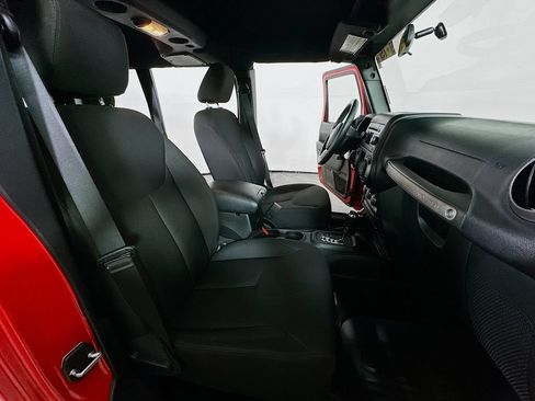 Used 2016 Jeep Wrangler Unlimited Sport w/ Connectivity Group AWD/4WD image 11