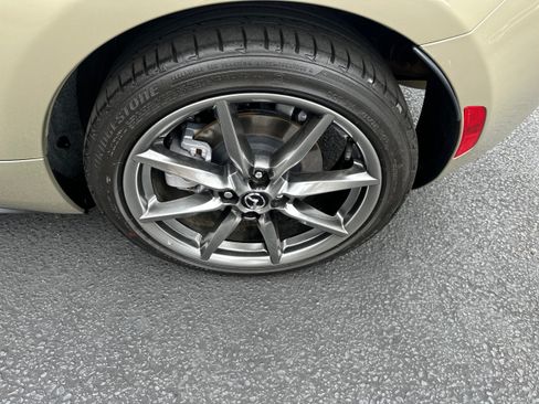 Used 2023 MAZDA MX-5 Miata Grand Touring RWD image 24