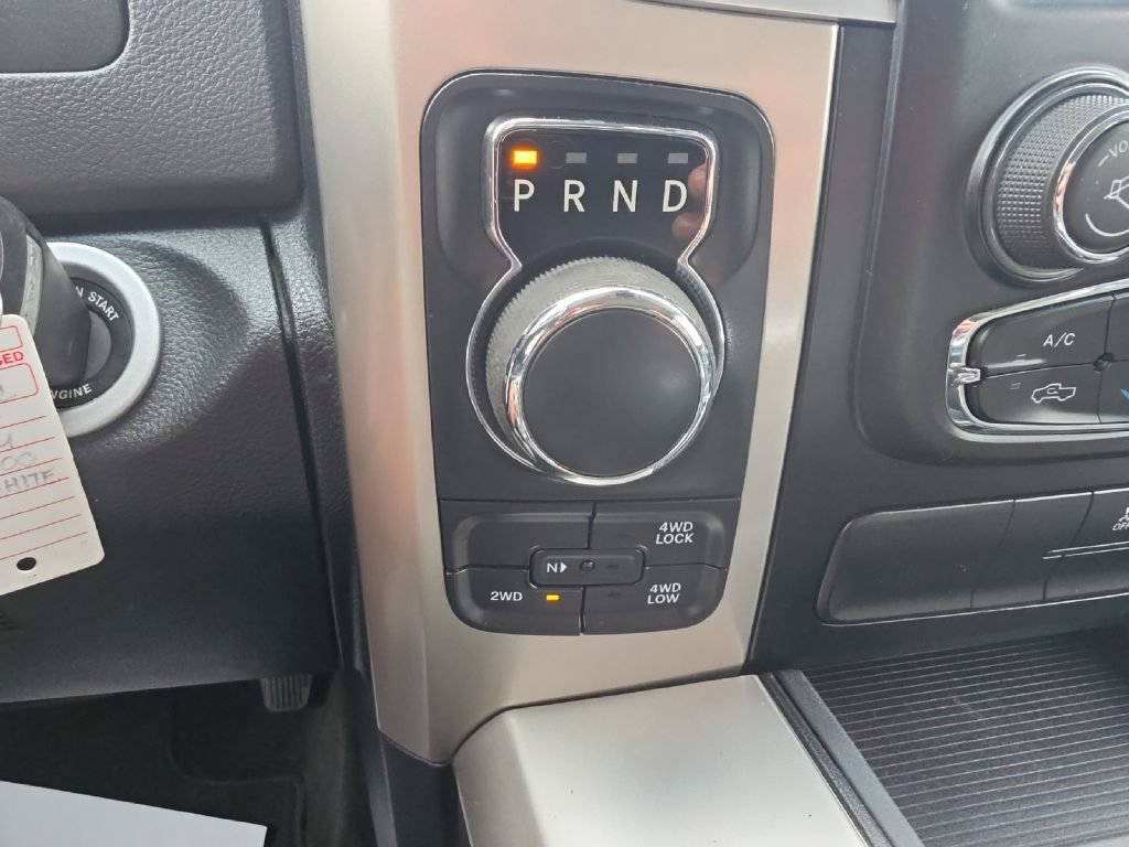 Used 2017 RAM 1500 Classic SLT w/ SLT Plus D←cor Group AWD/4WD image 13