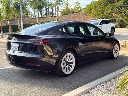 Used 2022 Tesla Model 3 RWD image 2