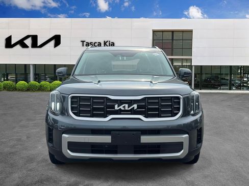 Used 2023 Kia Telluride S AWD/4WD image 2